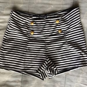 Wet seal black white striped large shorts NWT